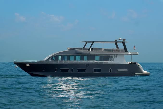 Omega 100 Feet Private Yacht