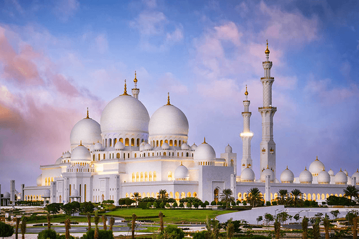 Shiekh Zayed Mosque - Abu Dhabi City Tour