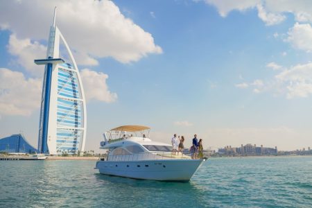 Marina Yacht Cruise with Breakfast, Lunch, or Dinner