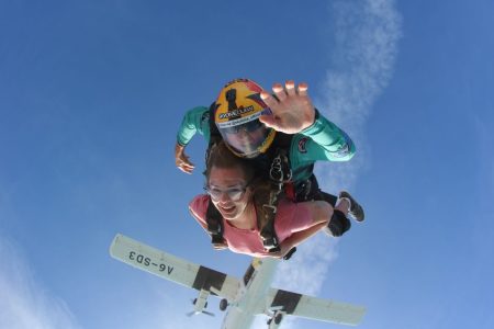 Dubai: Skydive Experience at The Palm